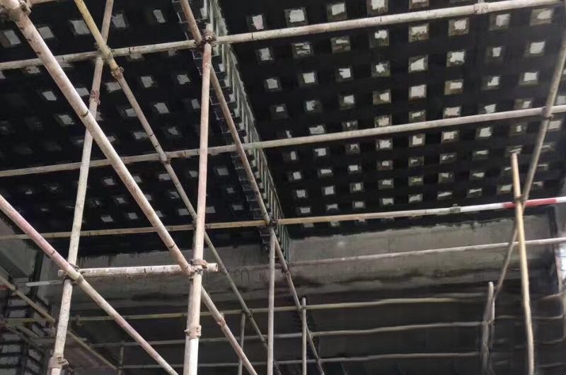满城碳纤维加固施工技术操作的关键方法